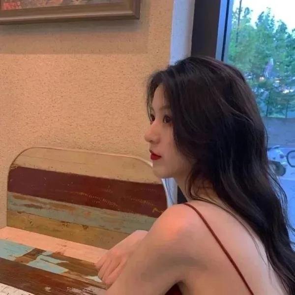 蕾哈娜内衣秀4